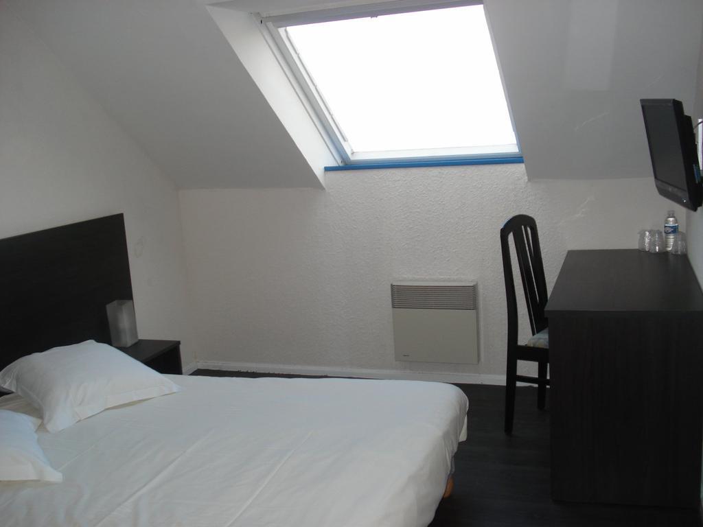 Hotel De La Plage Erquy Room photo