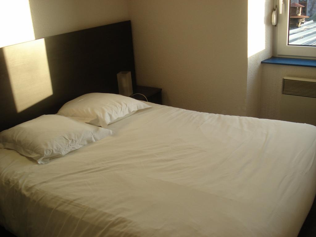 Hotel De La Plage Erquy Room photo
